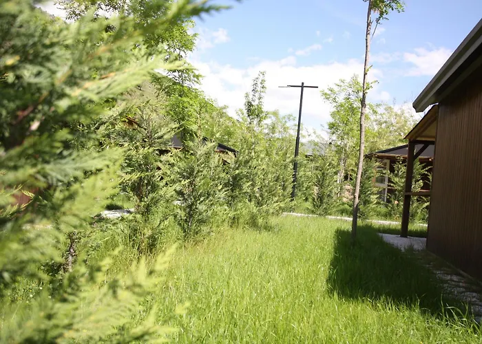 Lugina E Shengjergjit ,bujtinat Lodge