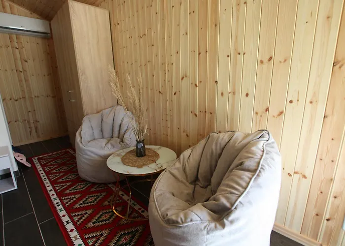 Lugina E Shengjergjit ,bujtinat *