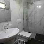 Lugina E Shengjergjit ,bujtinat Lodge Tirana