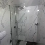 Lugina E Shengjergjit ,bujtinat * Tirana