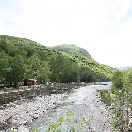 Lugina E Shengjergjit ,bujtinat Orman Evi *