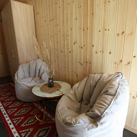 Lugina E Shengjergjit ,bujtinat *