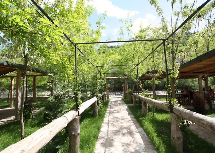 Lugina E Shengjergjit ,bujtinat * 地拉那