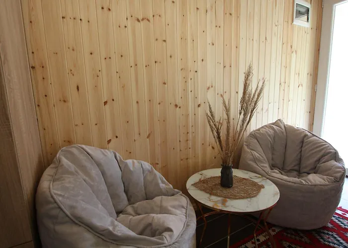 山林小屋 Lugina E Shengjergjit ,bujtinat *